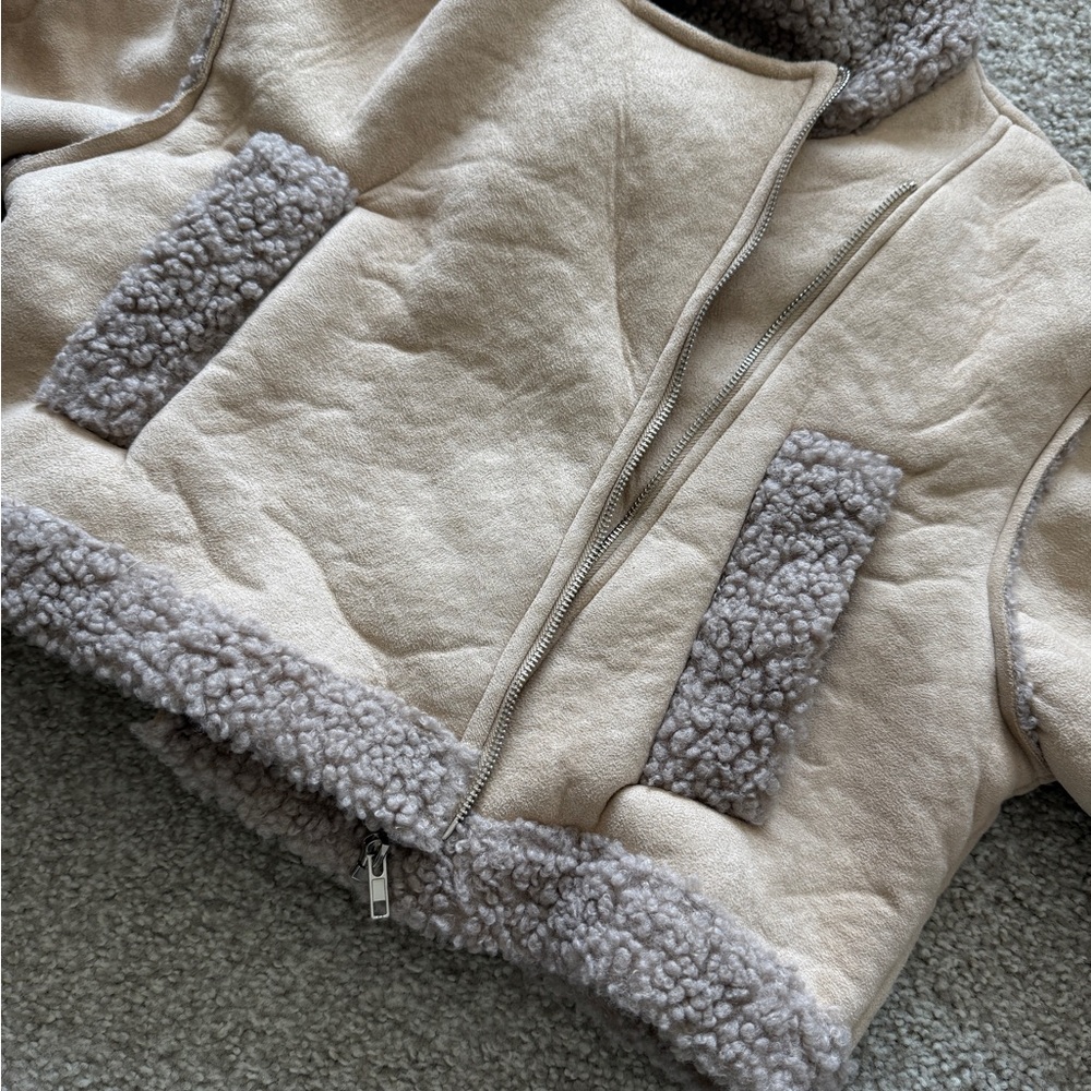 Sherpa Jacket - Picture 4 of 8